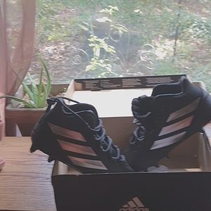 Adidas size 9 Football Cleats/shoes